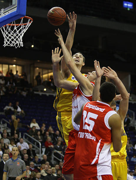 赛中展现出 赛中展现出