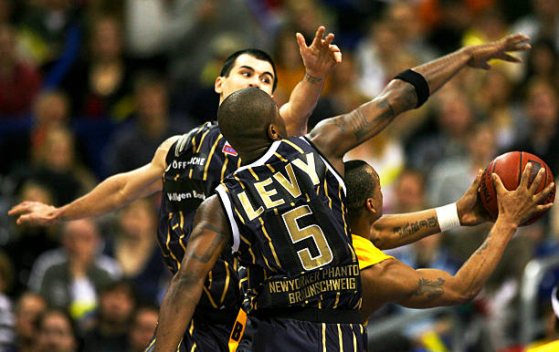 中屡屡夺魁 中屡屡夺魁